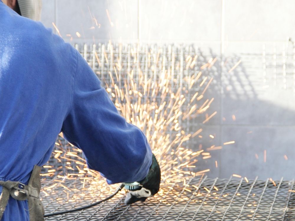 cross-manufacturer-insurance image cross-manufacturer-insurance Manufacturers Insurance